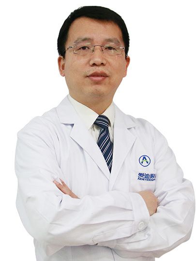劉鵬飛(成都愛迪眼科醫院副主任醫師、執業醫生) 劉鵬飛(成都愛迪眼科醫院副主任醫師、執業醫生)