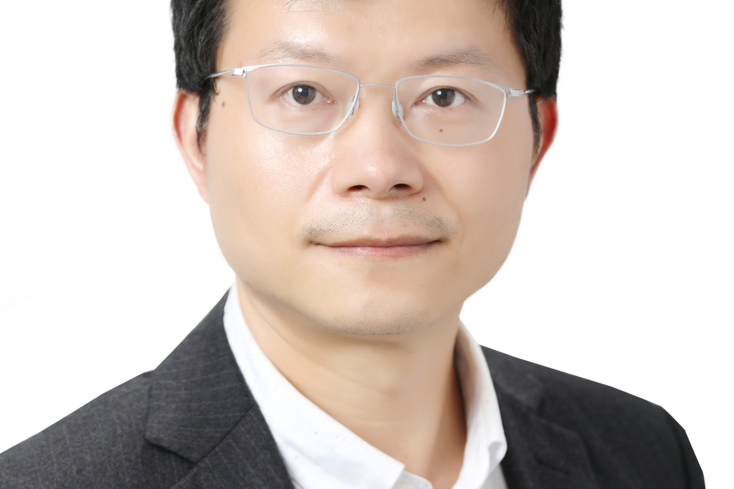 李鋒(博士,北京理工大學物理學院教授) 李鋒(博士,北京理工大學物理學院教授)