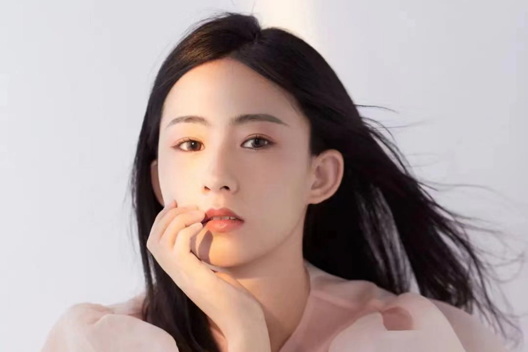 胡靜怡(中國內地女演員) 胡靜怡(中國內地女演員)