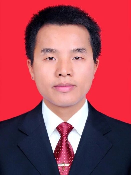 張德(貴州省黔東南州台江縣投資促進局黨組成員、副局長、台江縣台盤鄉台盤村駐村第一書記) 張德(貴州省黔東南州台江縣投資促進局黨組成員、副局長、台江縣台盤鄉台盤村駐村第一書記)