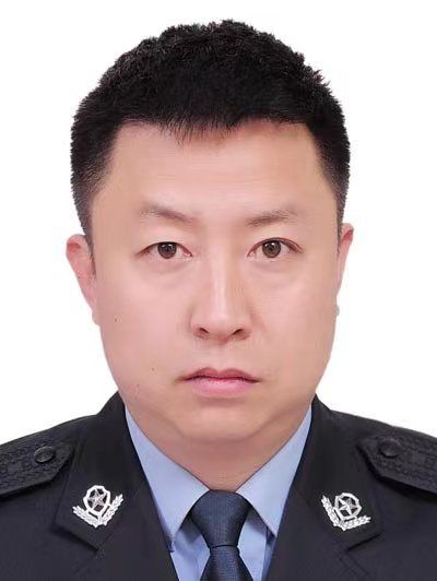 李國豪(甘肅省隴南市宕昌縣公安局黨委委員、城關派出所所長) 李國豪(甘肅省隴南市宕昌縣公安局黨委委員、城關派出所所長)