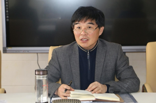 范德標(安徽省合肥市第二中學黨委書記、校長) 范德標(安徽省合肥市第二中學黨委書記、校長)