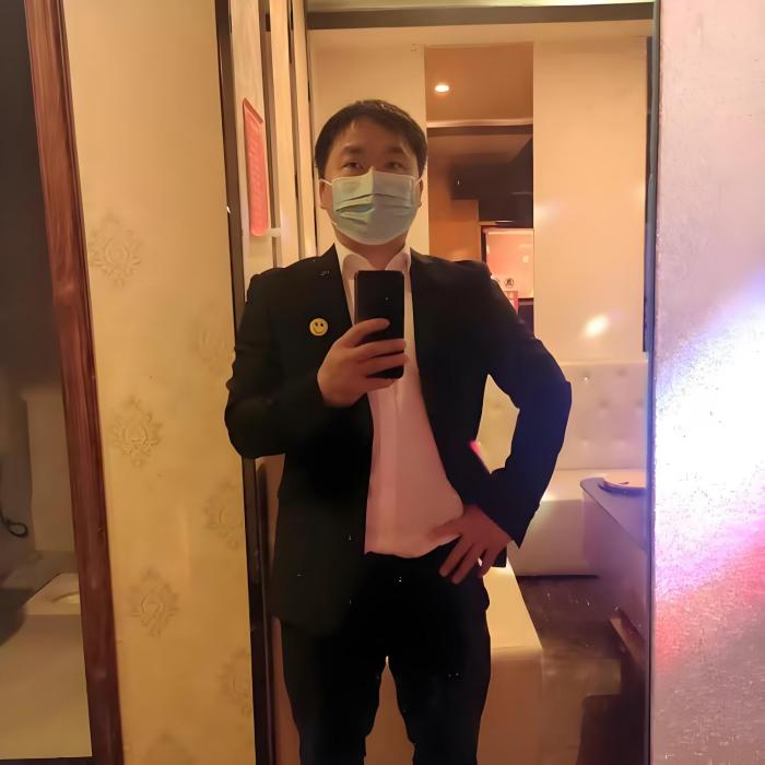 追夢人{小楊} 追夢人{小楊}