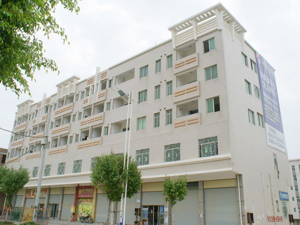 群賢村(福建省泉州市張坂鎮下轄村) 群賢村(福建省泉州市張坂鎮下轄村)
