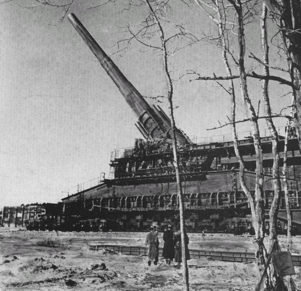 古斯塔夫800毫米列車炮