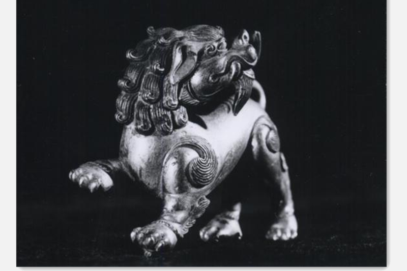 銅獅塑像 銅獅塑像