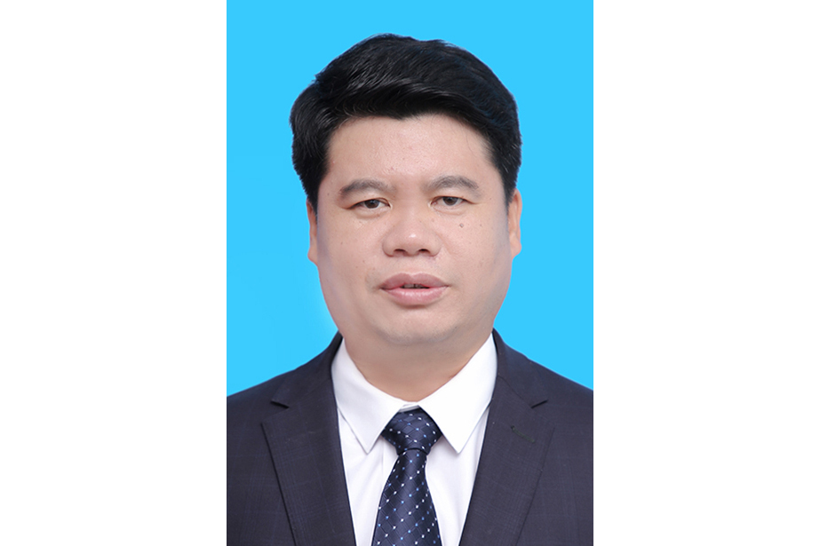 王興華(承德套用技術職業學院黨委副書記、院長) 王興華(承德套用技術職業學院黨委副書記、院長)