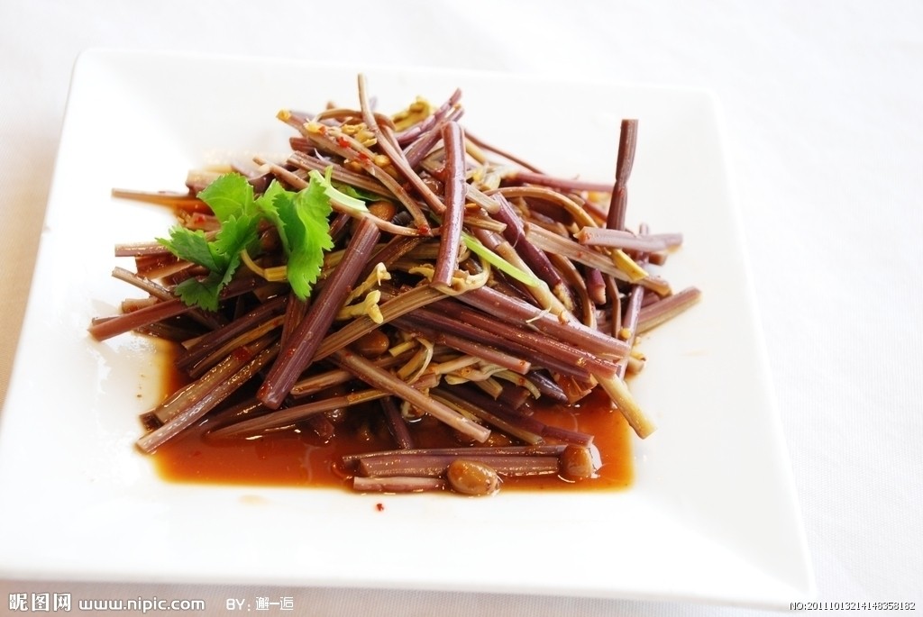 水豆豉拌蕨菜