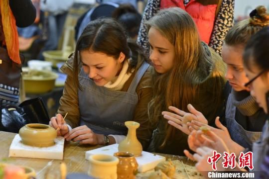 湖南師大國際漢語文化學校組織留學生