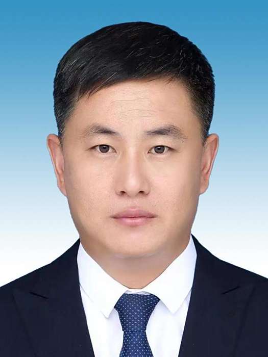楊朝輝(遼寧省朝陽市凌源市委常委、市委政法委書記) 楊朝輝(遼寧省朝陽市凌源市委常委、市委政法委書記)