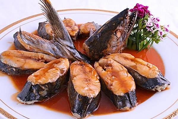 家熬鮁魚 家熬鮁魚