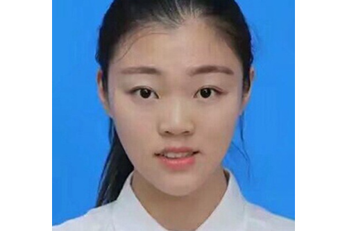 鮑小田