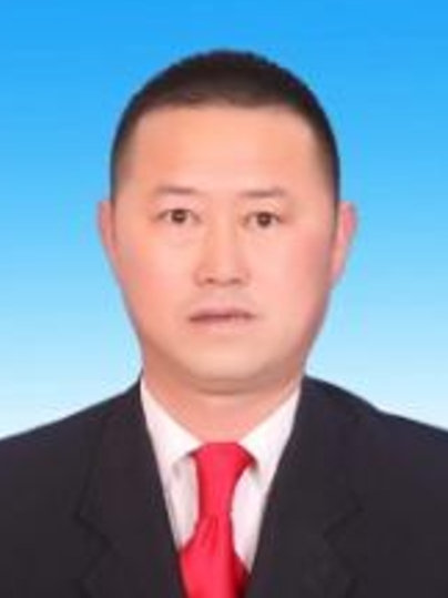 王占(內蒙古自治區巴彥淖爾市磴口縣兵團博物館長) 王占(內蒙古自治區巴彥淖爾市磴口縣兵團博物館長)