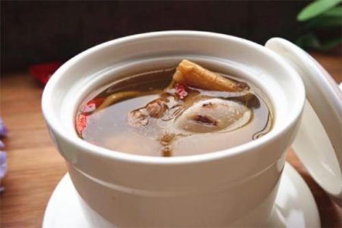 枸杞雛鴿湯 枸杞雛鴿湯