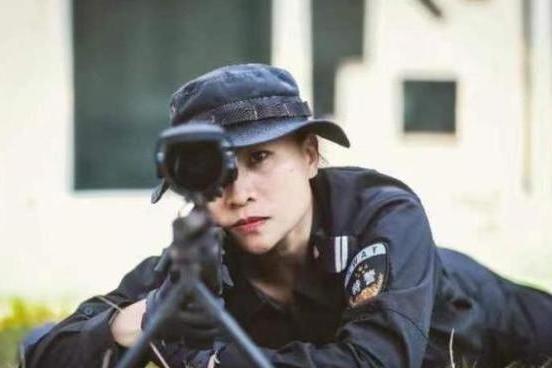 周婕(昆明市公安局特警支隊民警) 周婕(昆明市公安局特警支隊民警)