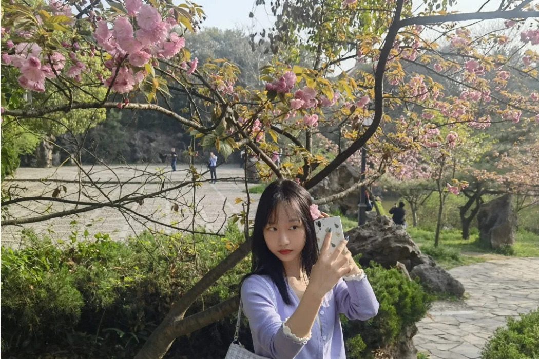 戴樂(江蘇大學文學院2018級保研生) 戴樂(江蘇大學文學院2018級保研生)