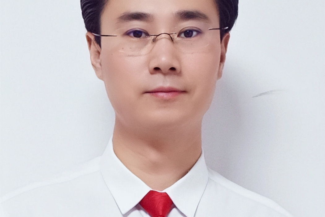 謝豐(四川省簡陽市退役軍人事務局黨組書記、局長,市雙擁辦主任) 謝豐(四川省簡陽市退役軍人事務局黨組書記、局長,市雙擁辦主任)