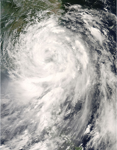 強颱風鳳凰衛星雲圖