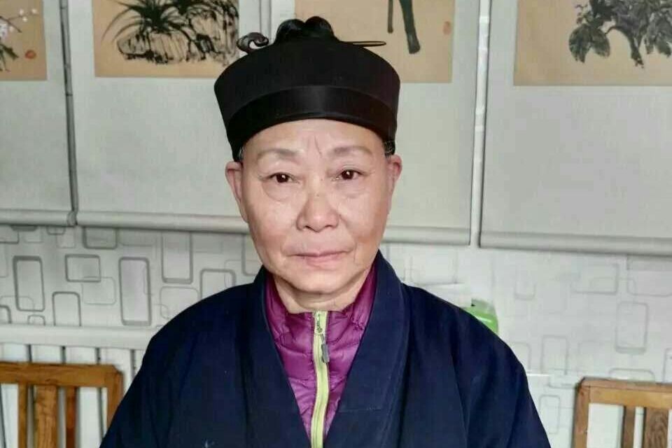孔慶珠(中華書畫藝術家協會名譽主席) 孔慶珠(中華書畫藝術家協會名譽主席)