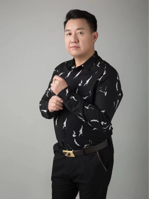 夏天(烏魯木齊人民廣播電台主持人) 夏天(烏魯木齊人民廣播電台主持人)