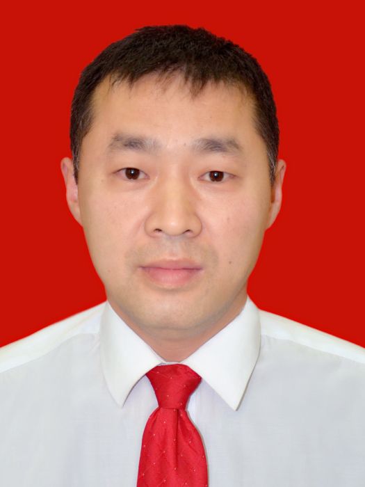 王龍(江西省瑞昌市政務服務中心副科級幹部) 王龍(江西省瑞昌市政務服務中心副科級幹部)