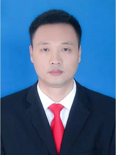 李凌(湖南省懷化市中方縣中方鎮黨委副書記、鎮長提名候選人) 李凌(湖南省懷化市中方縣中方鎮黨委副書記、鎮長提名候選人)