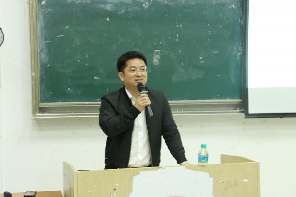 李雲輝(南昌大學資源與環境學院黨委書記) 李雲輝(南昌大學資源與環境學院黨委書記)