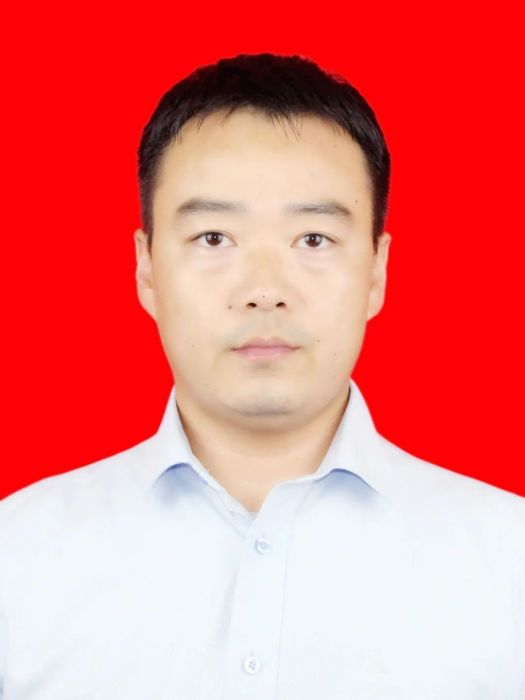 雷海洋(鄭州市公共運輸集團有限公司B201路車長) 雷海洋(鄭州市公共運輸集團有限公司B201路車長)