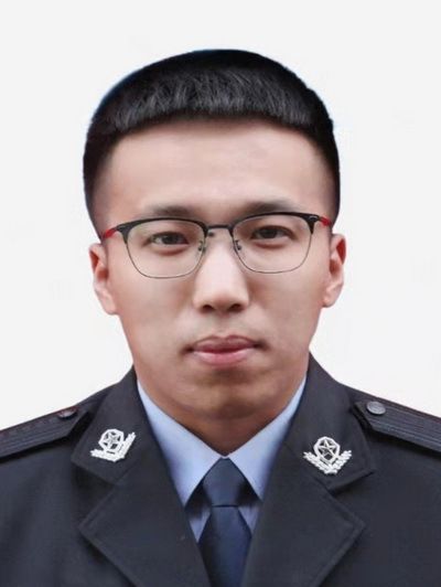 李翔宇(山西省介休市公安局交警大隊事故股原輔警) 李翔宇(山西省介休市公安局交警大隊事故股原輔警)