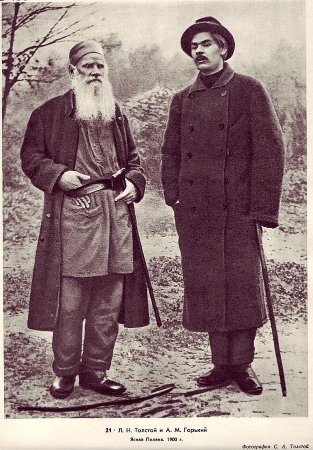 1900年，高爾基與托爾斯泰在亞斯納亞