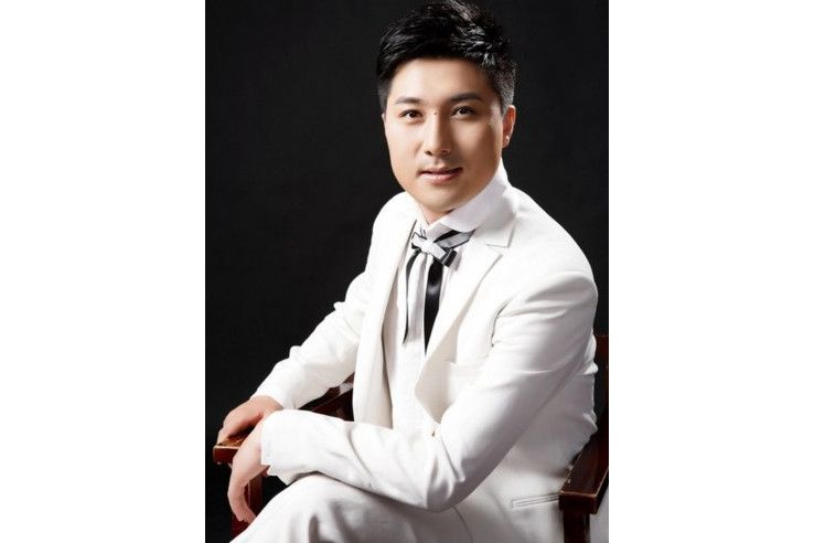 梁智(東方華人藝術團副團長) 梁智(東方華人藝術團副團長)