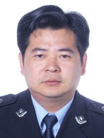 丁紅兵(江蘇省鹽城市公安局治安警察支隊原支隊長) 丁紅兵(江蘇省鹽城市公安局治安警察支隊原支隊長)
