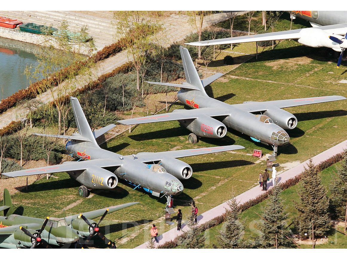 中國轟電-5電子對抗機