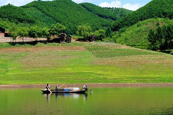 極觀村 極觀村