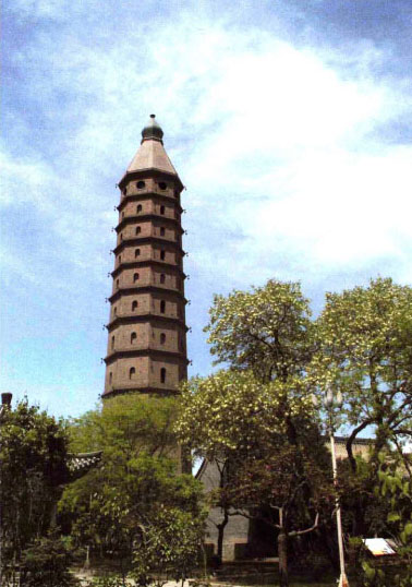 慶王朱栴修繕過的寧夏城今銀川市承天寺塔