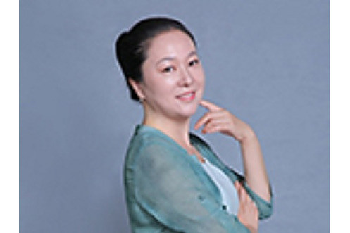 胡金濤(中國女教師,北京外國語大學英國文化研究方向文學碩士) 胡金濤(中國女教師,北京外國語大學英國文化研究方向文學碩士)