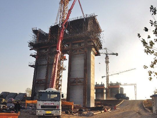 施工中的安慶長江鐵路大橋