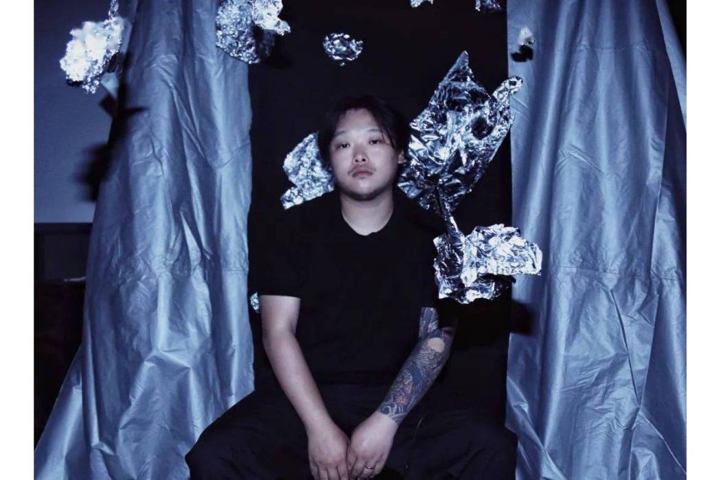 梁藝(秘密行動樂隊主唱) 梁藝(秘密行動樂隊主唱)