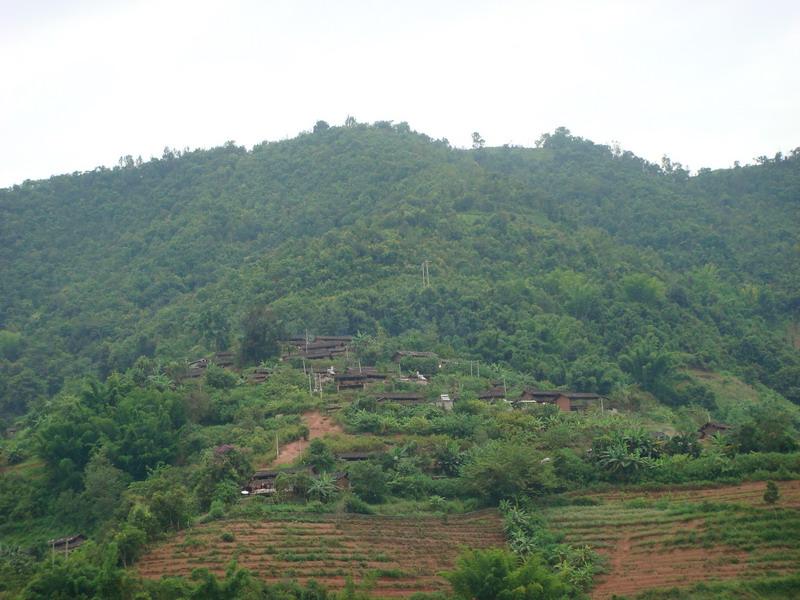 2007年時的大荒地村