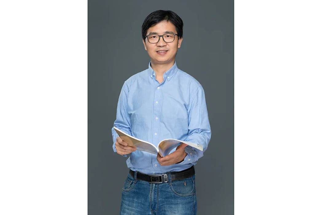 時劍波(寧波中學語文老師、正高級教師)