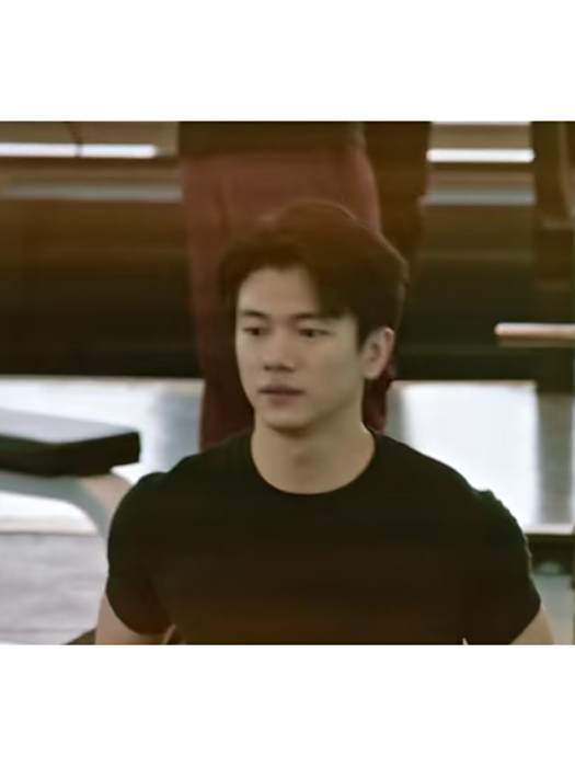 李佑(網路劇《輪廓中的真相》中的角色) 李佑(網路劇《輪廓中的真相》中的角色)