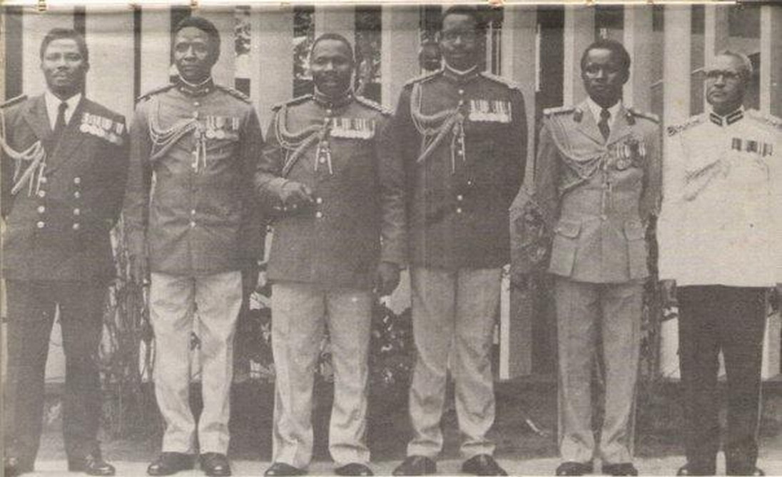 奧巴桑喬為首的最高軍事委員會