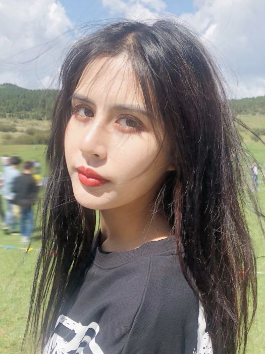 周敏(中國內地女演員) 周敏(中國內地女演員)