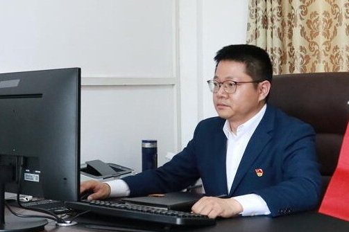黃超(江漢藝術職業學院黨委委員、紀委書記) 黃超(江漢藝術職業學院黨委委員、紀委書記)