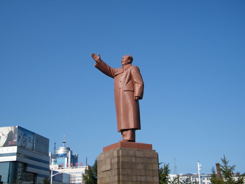 毛澤東塑像(麗江紅太陽廣場毛澤東塑像)