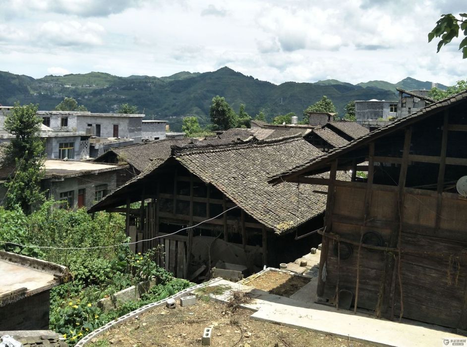 同拉村 同拉村