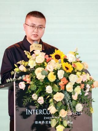 羅皓(四川五糧液濃香酒有限公司黨委委員、紀委書記) 羅皓(四川五糧液濃香酒有限公司黨委委員、紀委書記)