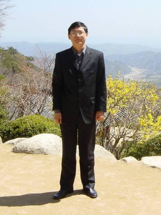 江安全(復旦大學微電子研究院研究員,博士生導師) 江安全(復旦大學微電子研究院研究員,博士生導師)