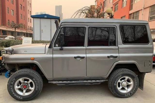 BJ 212 BJ 212