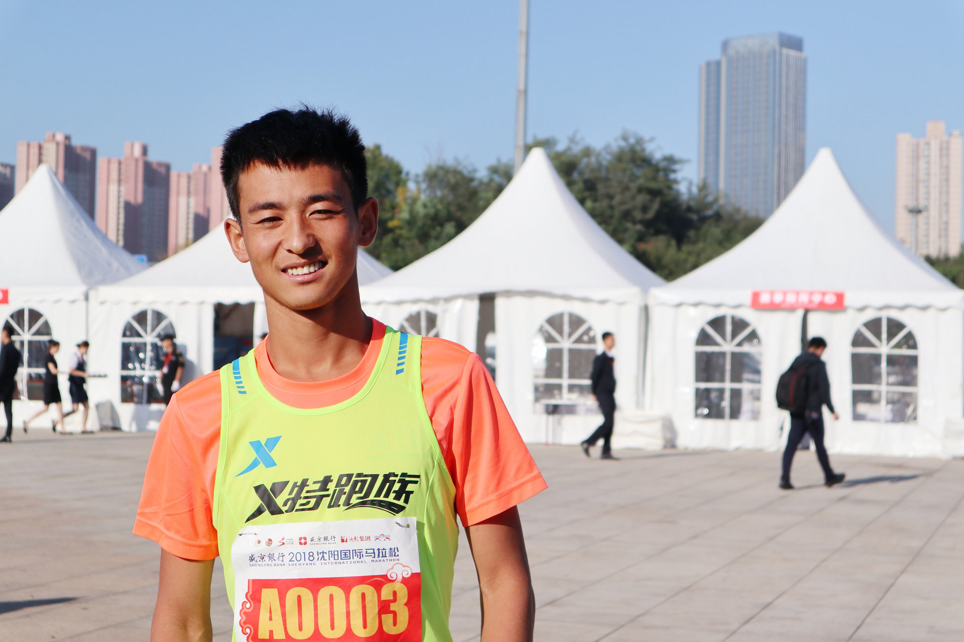 作為特邀選手的李春暉參加2018瀋陽馬拉松。